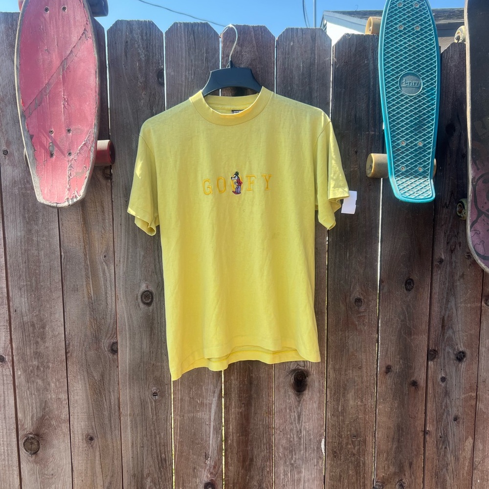 Fruit of the Loom made in USA Yellow Short Sleeve Tee (single stitch)